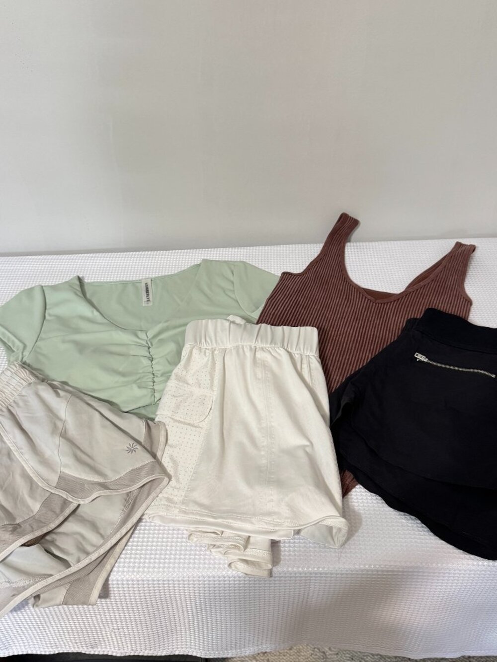 5pc. Athletic Wear Bundle Athleta, Lucky In Love, Kimberly C, Aura